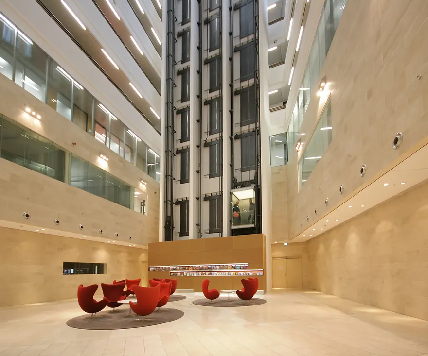 Aufzug Bürogebäude